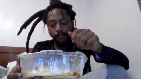 Snapshot of woodpipe69 chatting on 09.25.25 Woodpipe69 online show from 09.25.25