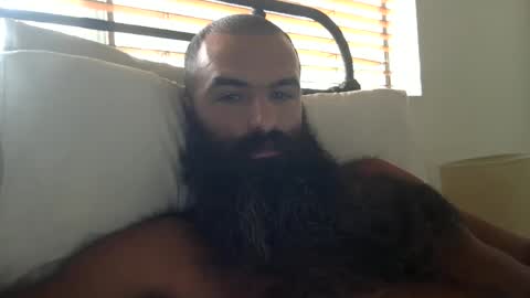 woof_wolf37 online show from 10.12.25