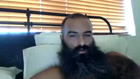 woof_wolf37 online show from 10.19.25