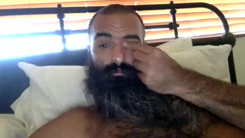 woof_wolf37 online show from 10.21.25