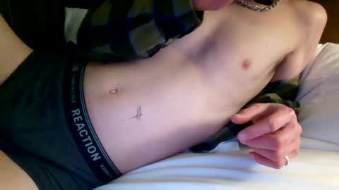 Snapshot of woofwolfxix chatting on 02.22.25 woofwolfxix online show from 02.22.25