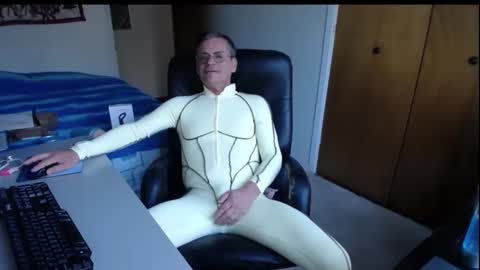 Large one  online show from 10.12.25