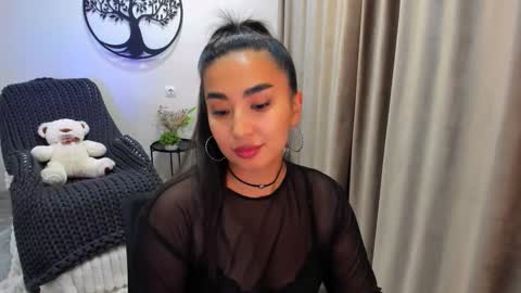 Snapshot of worldofkim chatting on 10.24.25 dudetta Kim online show from 10.24.25