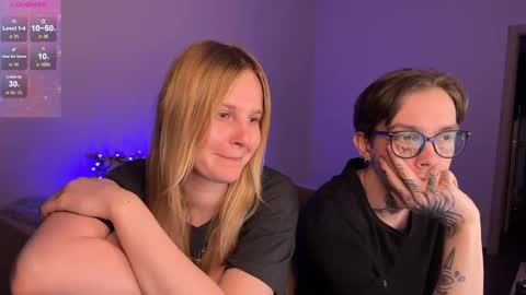 Snapshot of worldofllove chatting on 01.15.25 Arnika and Simon online show from 01.15.25