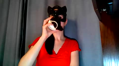 wow_dream_girl_ online show from 12.16.25