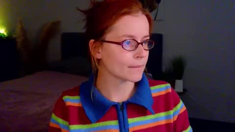 Snapshot of wow_luvng chatting on 09.19.25 Rebecy online show from 09.19.25