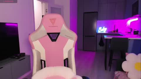 Emi online show from 09.12.25