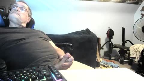 Snapshot of wowsers2022 chatting on 10.04.25 wowsers2022 online show from 10.04.25