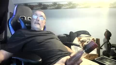 Snapshot of wowsers2022 chatting on 10.20.25 wowsers2022 online show from 10.20.25