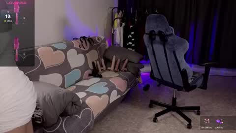 Neo and Abby online show from 11.11.25