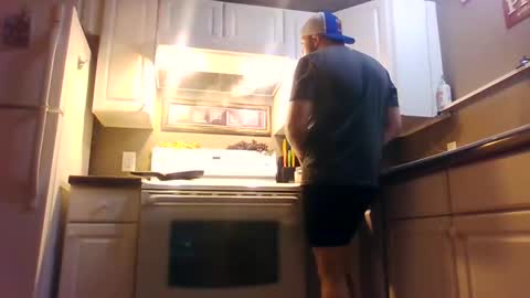 Snapshot of wundrsword33 chatting on 01.05.25 BONER DONOR online show from 01.05.25