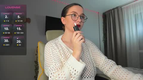 Snapshot of wwow_meow chatting on 12.16.25 Eric and Christine 3 online show from 12.16.25