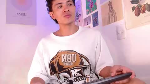 Snapshot of wyatt_444 chatting on 12.06.24 wyatt online show from 12.06.24