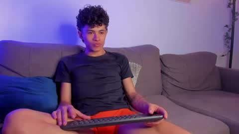 Snapshot of wyatt_444 chatting on 01.04.25 wyatt online show from 01.04.25