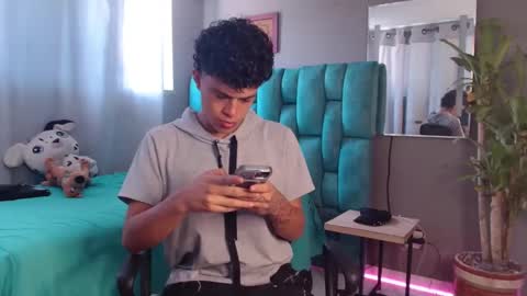 Snapshot of wyatt_444 chatting on 01.23.25 wyatt online show from 01.23.25