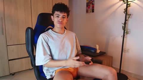 Snapshot of wyatt_444 chatting on 03.07.25 wyatt online show from 03.07.25