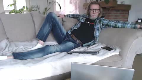 WyattEarp64 online show from 03.11.25