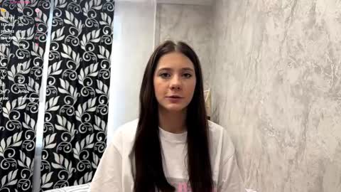 Snapshot of wynonasirin chatting on 09.24.25 Margo online show from 09.24.25