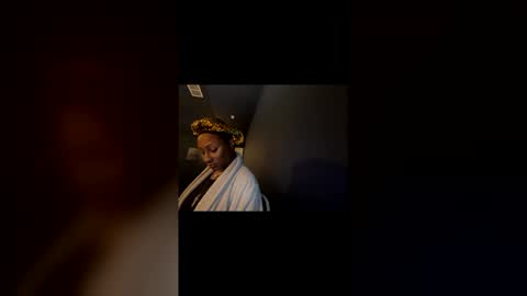 Snapshot of wynterheat chatting on 05.02.26 Wynter Heat online show from 05.02.26
