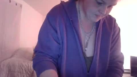 Snapshot of x0_jade chatting on 12.21.25 x0_jade online show from 12.21.25