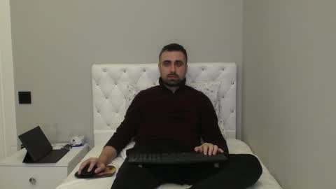 Snapshot of x_____0_____x chatting on 04.06.26 Mr. Lonely online show from 04.06.26