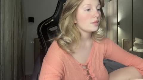 Snapshot of x__ivy_x chatting on 12.05.24 eva online show from 12.05.24