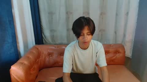 Snapshot of x_lee06 chatting on 02.11.26 x_lee06 online show from 02.11.26