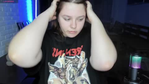 Snapshot of x_nirvana_x chatting on 02.26.25 LOVE NERDS ONLY online show from 02.26.25