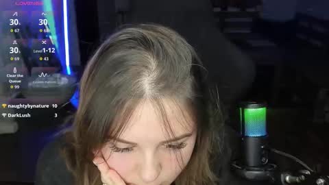 Snapshot of x_nirvana_x chatting on 09.26.25 LOVE NERDS ONLY online show from 09.26.25