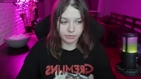 Snapshot of x_nirvana_x chatting on 12.05.25 LOVE NERDS ONLY online show from 12.05.25