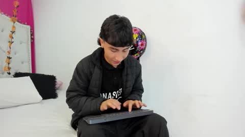 xaanderGrey online show from 10.10.25