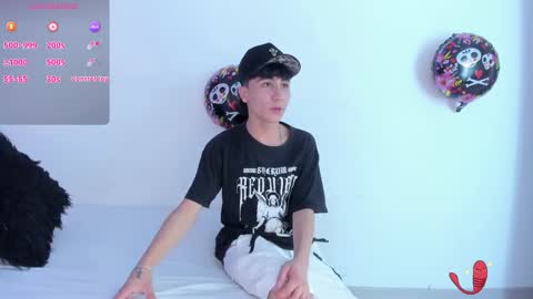 xaanderGrey online show from 10.21.25