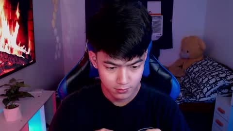 Snapshot of xaldrian_destroyer chatting on 02.17.25 Prince Aldrian online show from 02.17.25