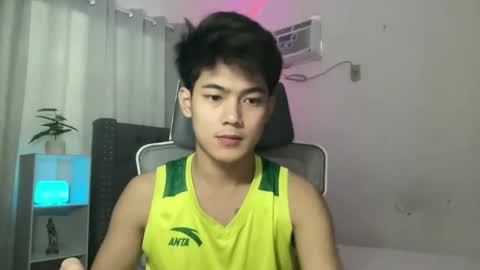 Snapshot of xaldrian_destroyer chatting on 12.02.25 Prince Aldrian online show from 12.02.25