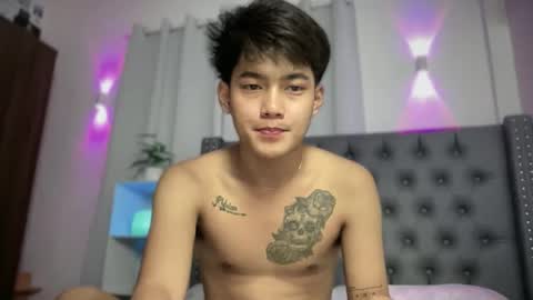 Snapshot of xaldrian_destroyer chatting on 12.18.25 Prince Aldrian online show from 12.18.25