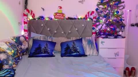 sooo hey im Sperm Mystik from Fuckistan i want you full my all holes bcs i have penis fever online show from 12.22.25