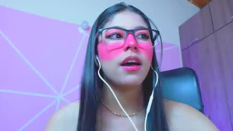 XALLYSONX online show from 04.07.26