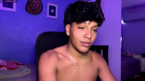 Snapshot of xander_bonnet1 chatting on 12.17.25 Xander bonnet online show from 12.17.25