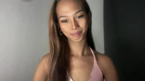 Snapshot of xandraluxe_xoxo chatting on 11.21.25 Cassandra online show from 11.21.25