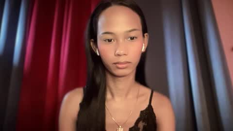 Snapshot of xandraluxe_xoxo chatting on 02.05.26 Cassandra online show from 02.05.26