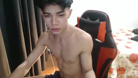 Snapshot of xaviar20 chatting on 10.05.25 xaviar20 online show from 10.05.25