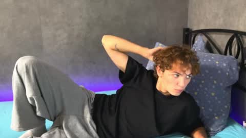 Snapshot of xavier_200 chatting on 10.13.25 Xavier PVT open online show from 10.13.25