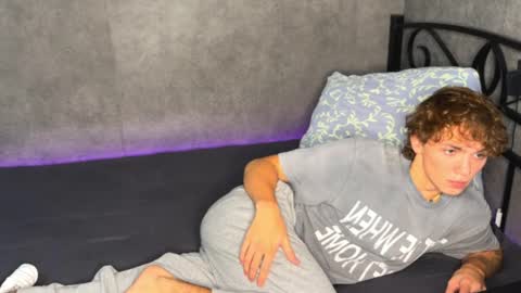 Snapshot of xavier_200 chatting on 10.29.25 Xavier PVT open online show from 10.29.25