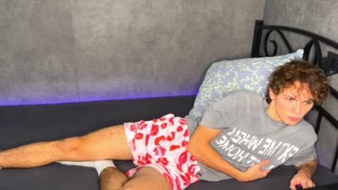 Snapshot of xavier_200 chatting on 11.10.25 Xavier PVT open online show from 11.10.25