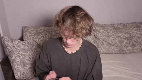 Snapshot of xavier_200 chatting on 11.18.25 Xavier PVT open online show from 11.18.25