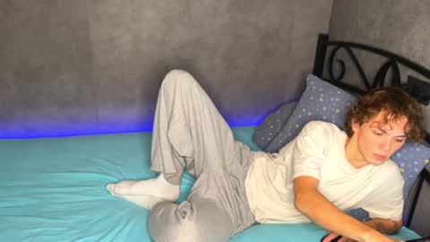 Snapshot of xavier_200 chatting on 11.27.25 Xavier PVT open online show from 11.27.25