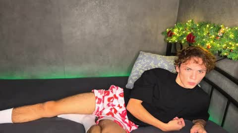 Snapshot of xavier_200 chatting on 12.15.25 Xavier PVT open online show from 12.15.25