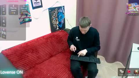 xavier_night81 online show from 12.15.25