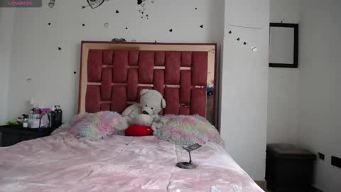 xayu online show from 11.10.25