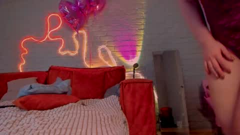 Snapshot of xbetty_coyx chatting on 02.28.25 Betty online show from 02.28.25